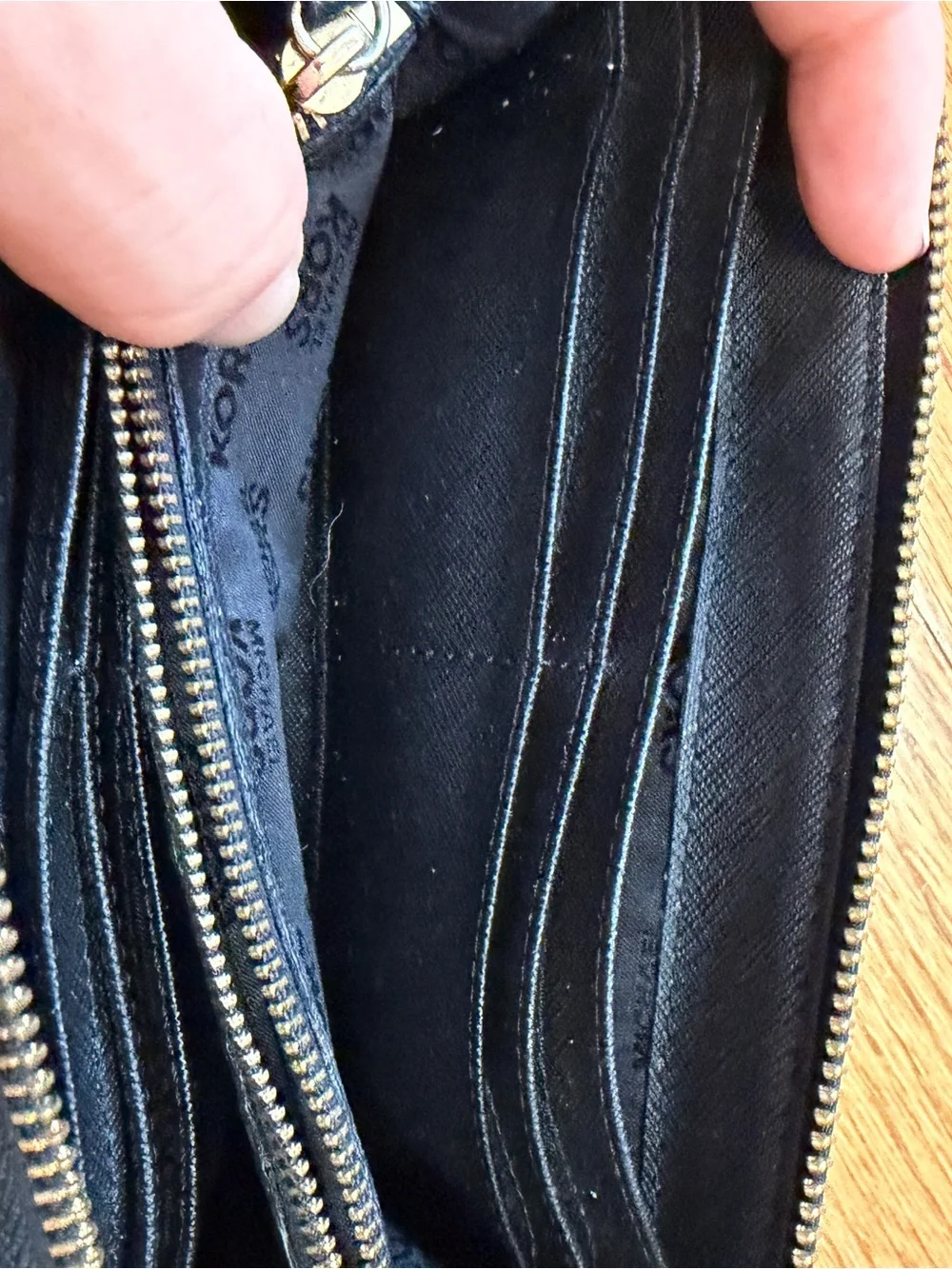 Michael Kors Black Saffiano Leather Jet Set Continental Zip Around Wallet